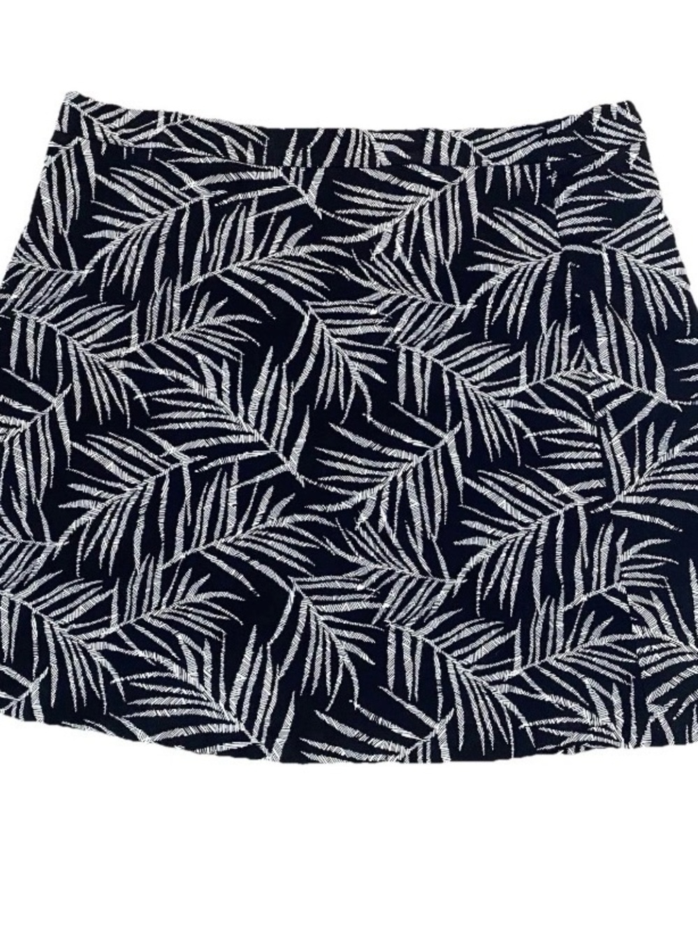 Margaret M women’s Floral Short Skirt Size XL/TG Black and White
